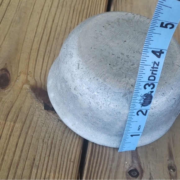 Vintage rustic pewter butter melting pot - Picture 7 of 9